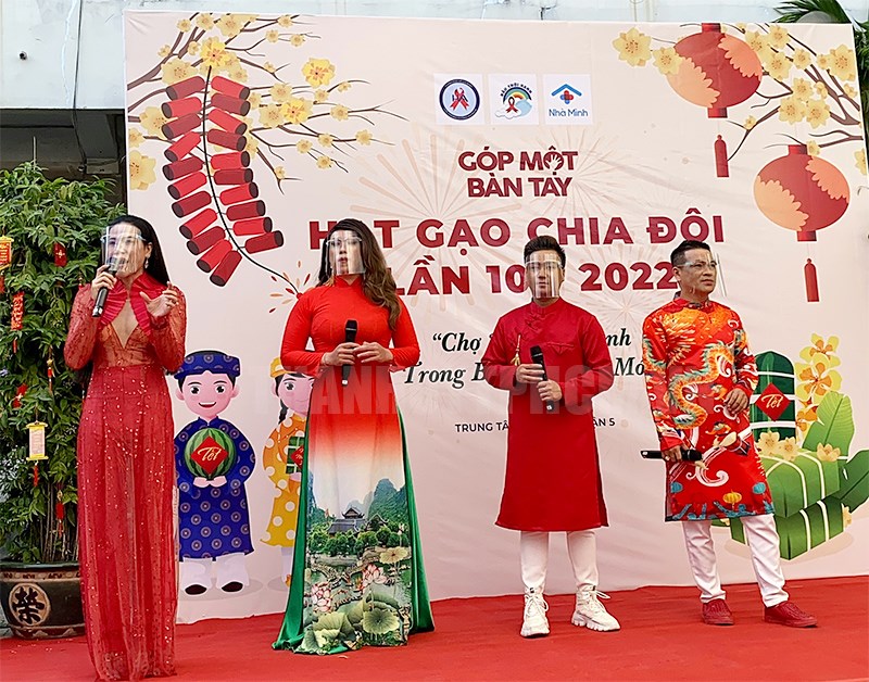 Chăm lo Tết ấm no cho trẻ em bị ảnh hưởng bởi HIV/AIDS